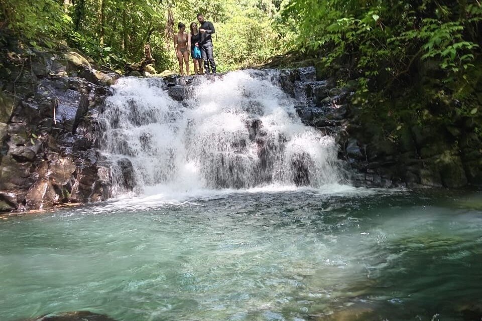 Blue Falls and Catarata del Toro Tour
